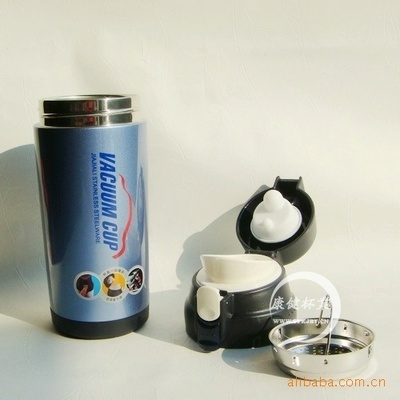 佳嘉丽汽车杯 无尾高真空设计的保温精品